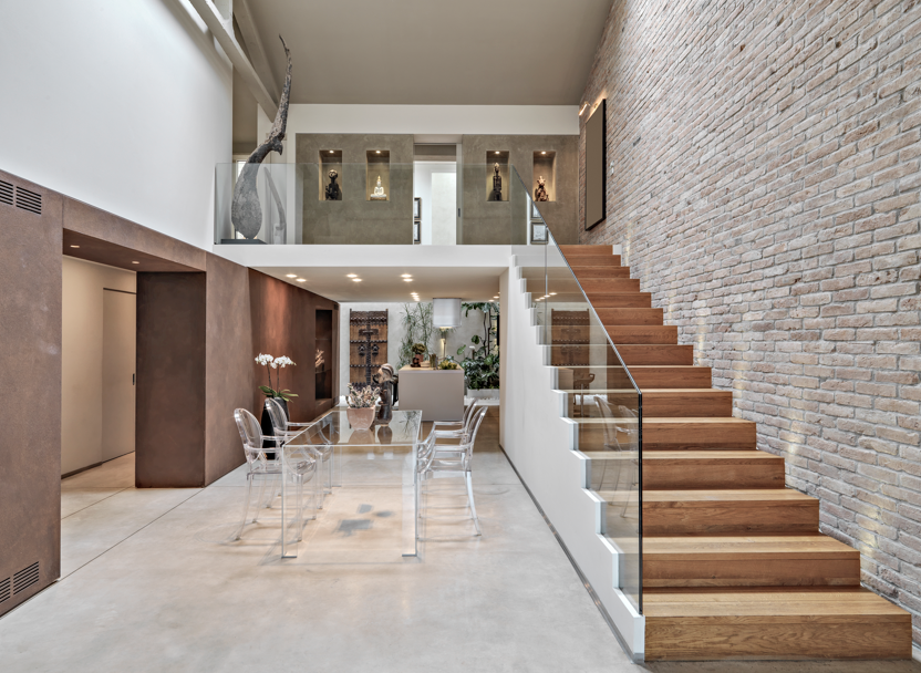 Merdivenli Modern Oturma Odası